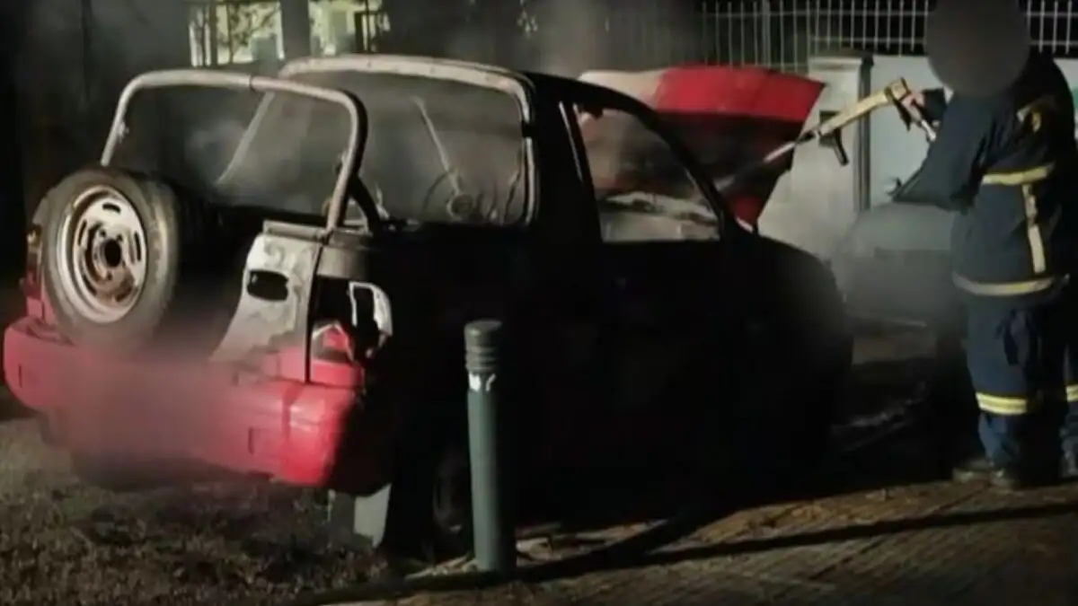 Μετς: Συνεχίζεται το «μυστήριο» με τον απανθρακωμένο άνδρα σε ΙΧ – Εντοπίστηκε κουτάλι δίπλα στο καμινέτο