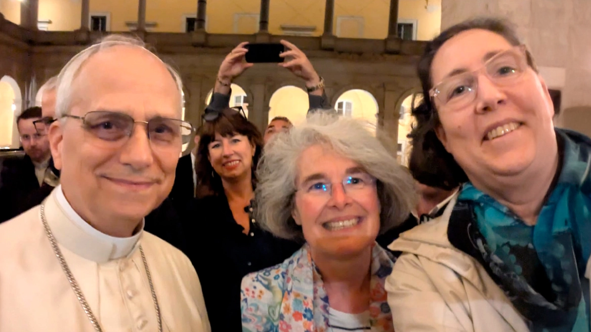 Πάπας Λέων ΙΔ΄: Η πρώτη φωτογραφία του νέου Ποντίφικα