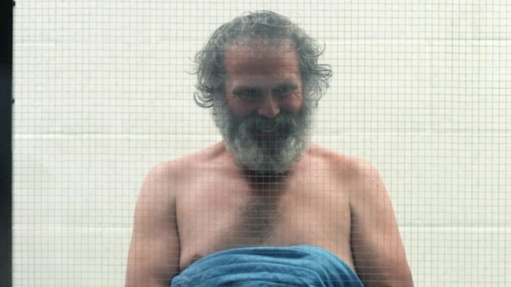 Αυτός είναι ο εμμονικός που παρακολουθούσε την Τζένιφερ Άνιστον για δύο χρόνια – Δείτε βίντεο