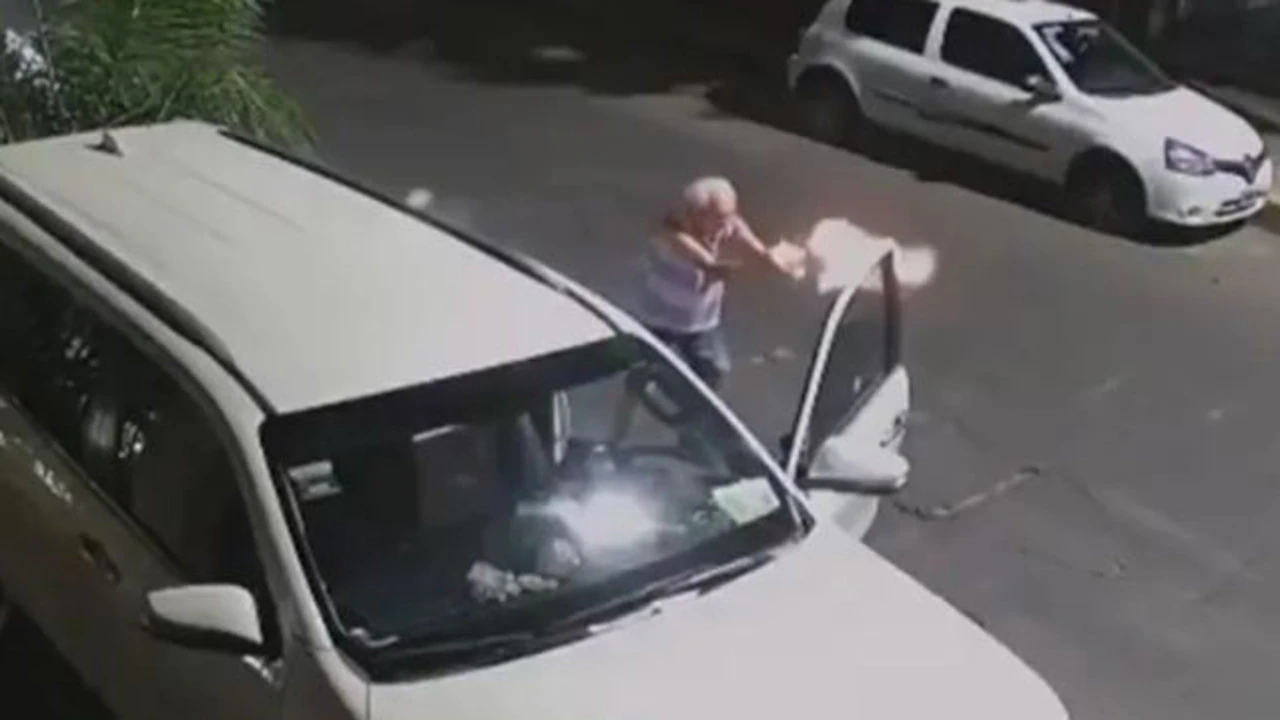 Ατρόμητος παππούς…πυροβολεί σαν μην υπάρχει αύριο – Δείτε βίντεο