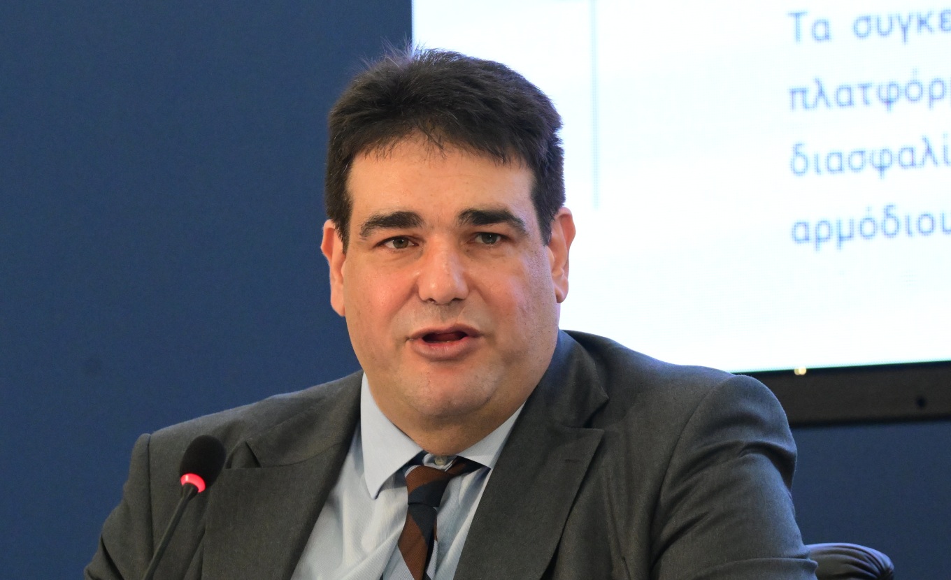 Θ.Λιβάνιος: «Εύλογο μέτρο η στέρηση μισθού σε δημόσιο υπάλληλο που αρνείται την αξιολόγηση»