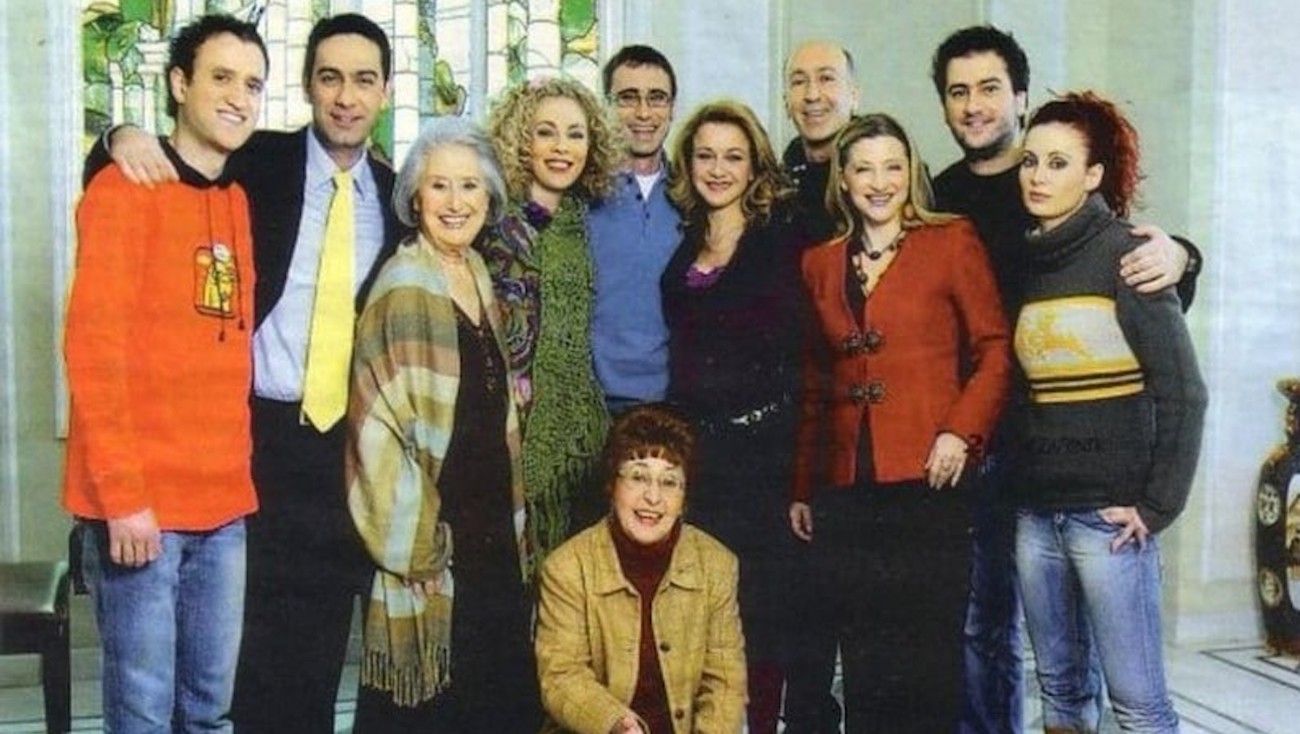 Reunion με απώλειες: Οι επτά ηθοποιοί που συμμετείχαν στο «Παρά Πέντε» και έχουν «φύγει» από τη ζωή