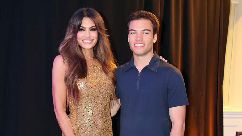 Η Κίμπερλι Γκίλφοϊλ μοιράζεται σπάνιες εικόνες με τον γιο της – Το συγκινητικό μήνυμά της για την Ημέρα της Μητέρας