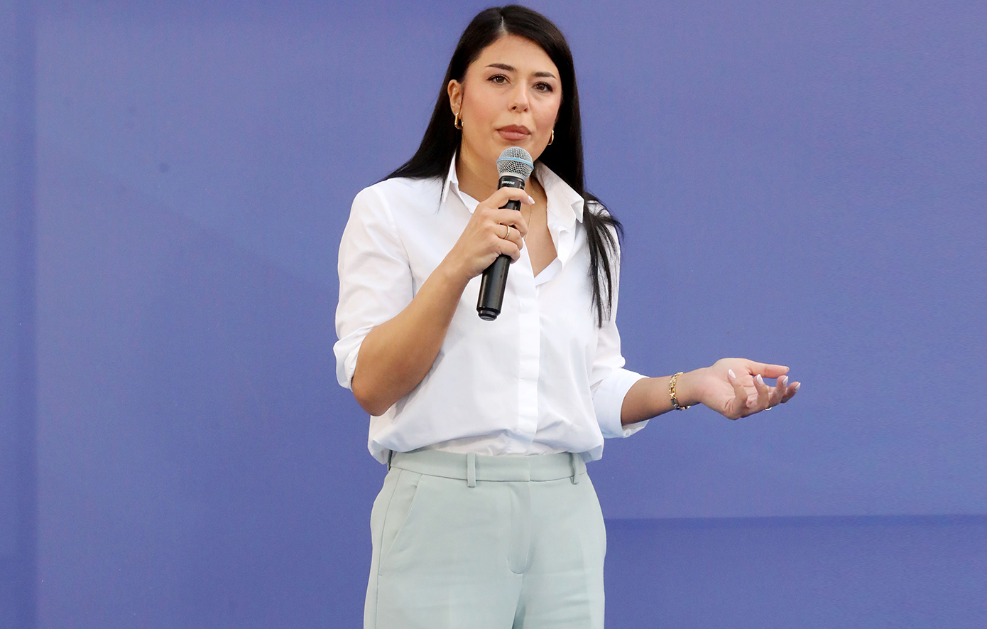 Καταγγελίες Α.Λατινοπούλου για τη διασπάθιση χρημάτων των Ελλήνων από ΝΔ και ΣΥΡΙΖΑ σε δήθεν «ανήλικους μετανάστες»