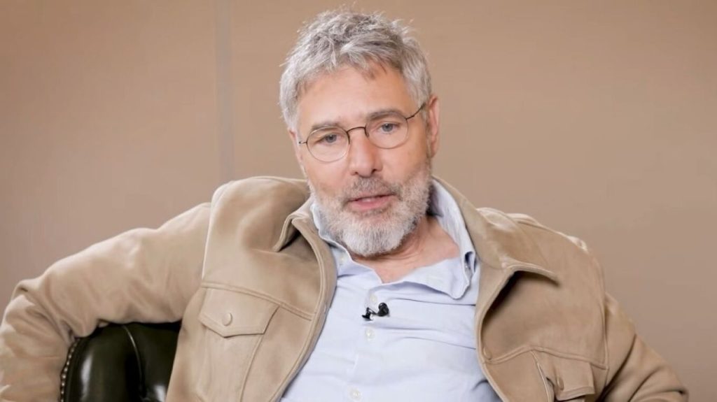 Ο Θοδωρής Αθερίδης αποκάλυψε ότι υπέστη εγκεφαλικό επεισόδιο ενώ ήταν στη σκηνή – «Δεν το κατάλαβε κανείς» (βίντεο)