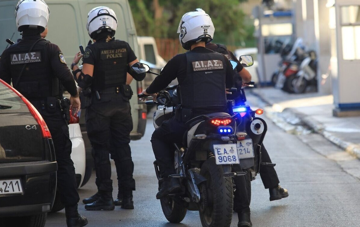 Θεσσαλονίκη: Συνελήφθησαν πέντε νεαροί που ξυλοφόρτωσαν έναν 15χρονο για μια κοπέλα