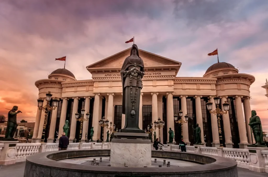 Σκόπια: Το αλβανικό κόμμα του υπουργού Υγείας ανακοίνωσε πως αποχωρεί από την κυβέρνηση