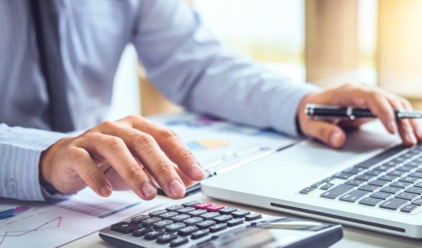 Νέα Σμύρνη: Επιτήδειος προσποιήθηκε το λογιστή και άρπαξε 290.000 ευρώ από 87χρονη!