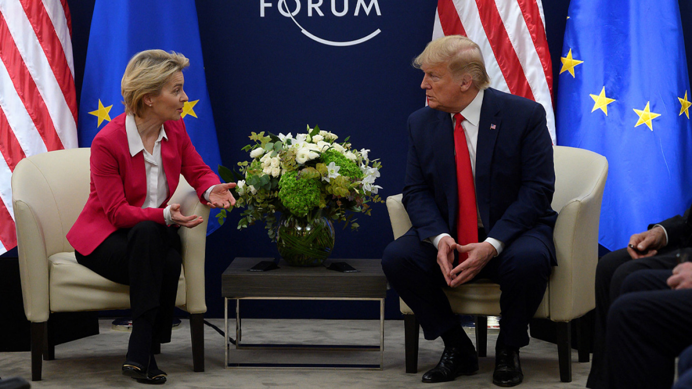 Οι ΗΠΑ καλούν την ΕΕ για τους δασμούς αλλά οι Βρυξέλλες φοβούνται ότι θέλουν διμερής συμφωνίες