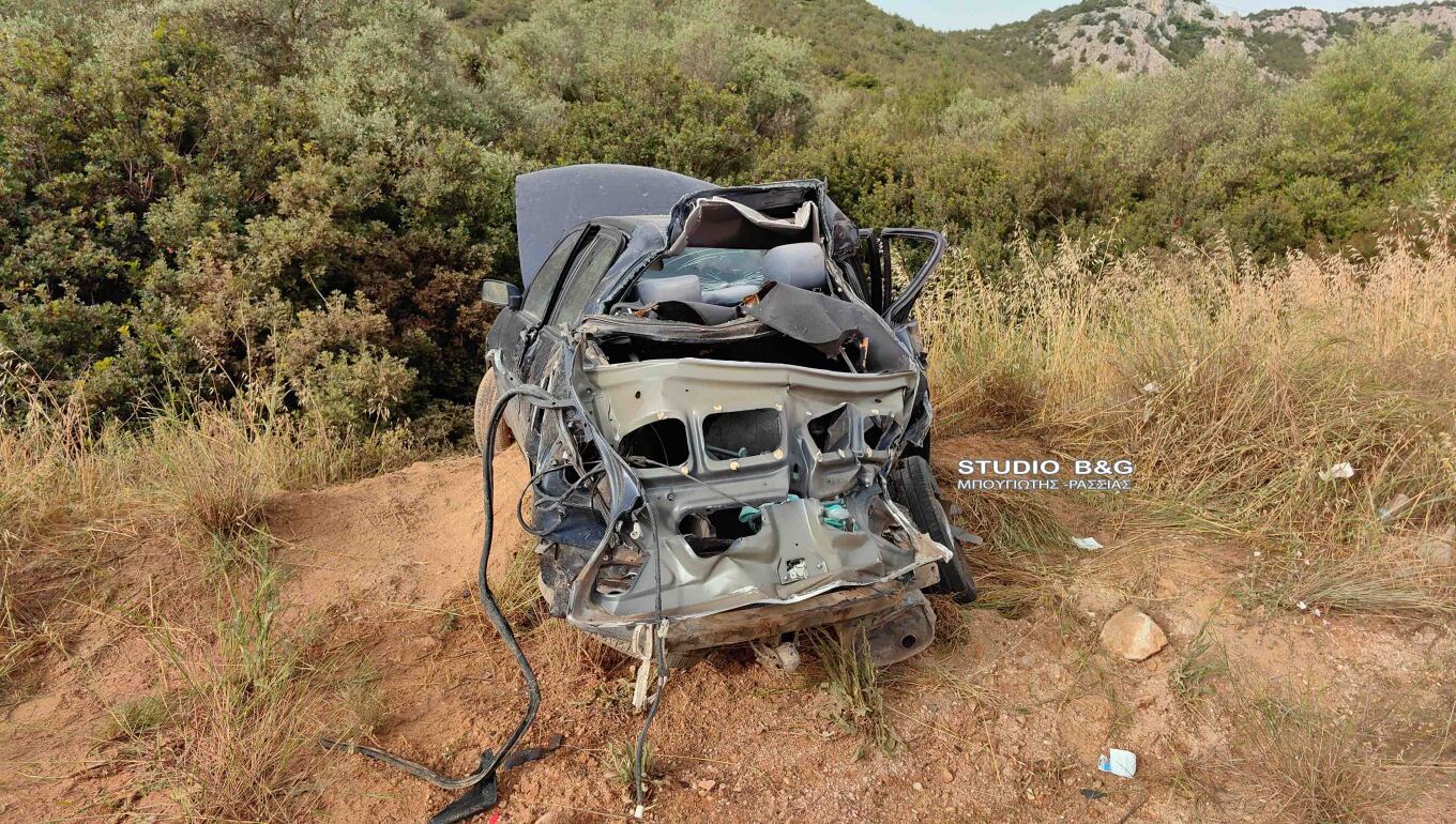 Φονικό τροχαίο στην Αργολίδα: Νεκρή μια 27χρονη – Το αυτοκίνητό της έγινε «κομμάτια» (φωτο)
