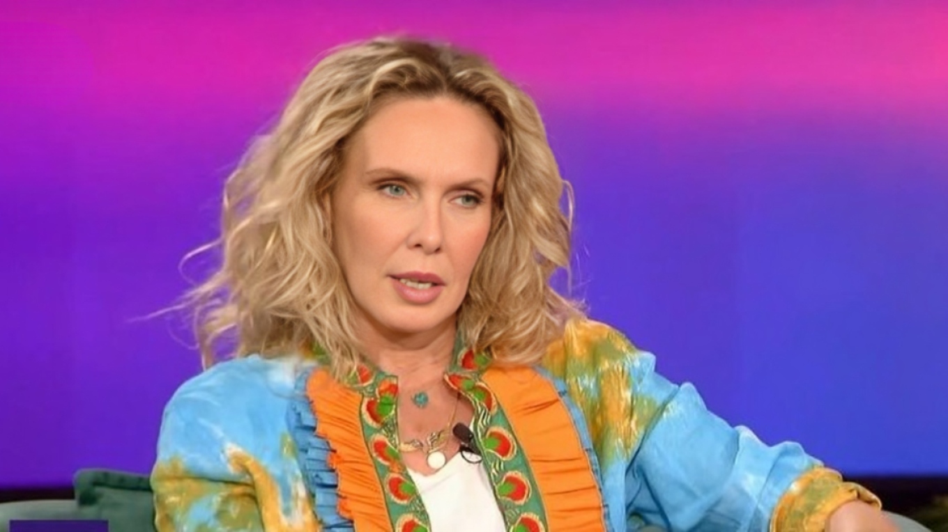 Εβελίνα Παπούλια: «Πέρασα κατάθλιψη λόγω της αναγνωρισιμότητας – Σκεφτόμουν “γιατί συμβαίνει αυτό;”»