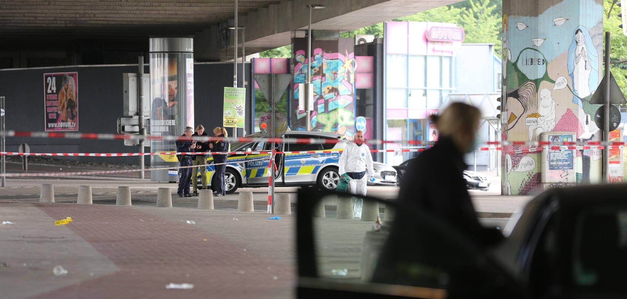 Γερμανία: «Συναγερμός» στο Μπίλεφελντ – Άφαντος ο Σύρος που μαχαίρωσε 5 άτομα