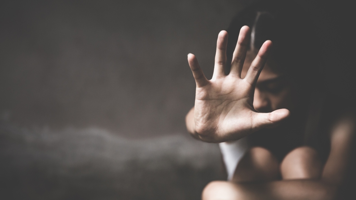 Στη φυλακή ο 70χρονος που κακοποίησε σεξουαλικά 29χρονη με αναπηρία – Τι δήλωσε η μητέρα του θύματος