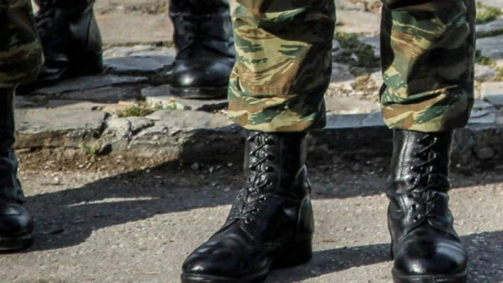 Υψηλόβαθμος στρατιωτικός κατηγορείται για stalking γυναικών: «Με παρακολουθούσε όπου πήγαινα» λέει θύμα του