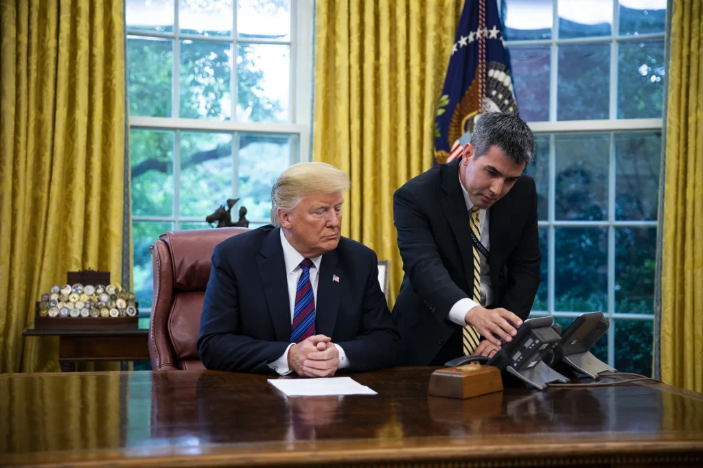 Διπλωματικός «πυρετός» για το ουκρανικό: Αδιάκοπα τηλεφωνήματα του Ν.Τραμπ – Με ποιους θα μιλήσει μετά τον Β.Πούτιν