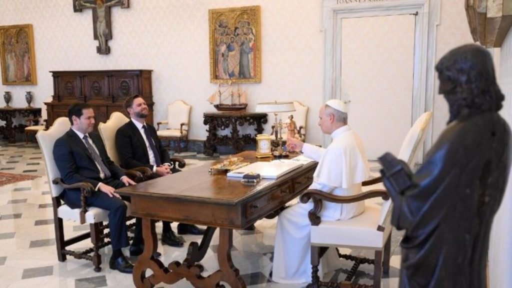 Ο Πάπας Λέων ΙΔ’ συναντήθηκε με τον Τζέ Ντι Βανς και τον Μαρκ Ρούμπιο στο Βατικανό – Δείτε φωτογραφίες
