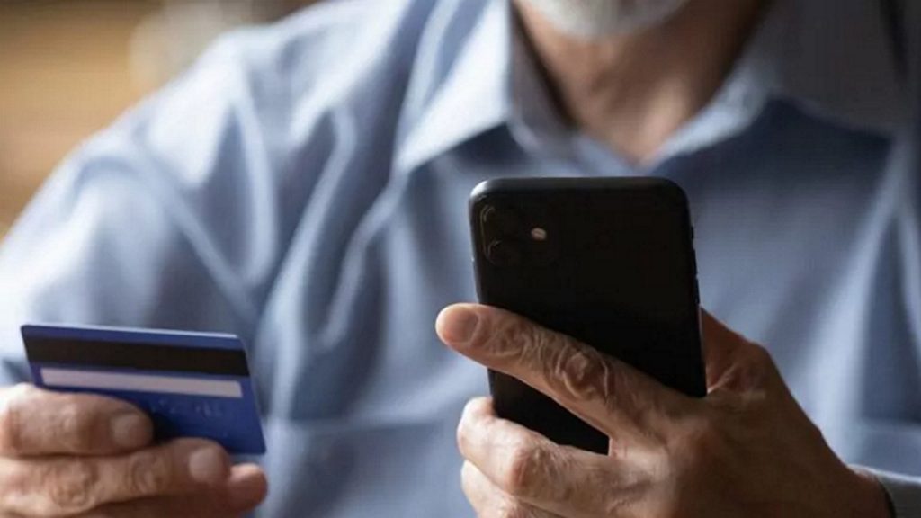 Νέα απάτη: Μην απαντήσετε σε αυτό το SMS – Υπόσχονται δουλειά με μισθό 2.000 ευρώ (φωτο)