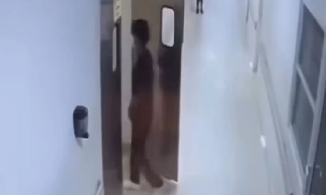 Μεξικό: Άνδρας μπήκε μεταμφιεσμένος σε νοσοκομείο και σκότωσε γυναίκα που γλύτωσε από πυροβολισμούς (βίντεο)