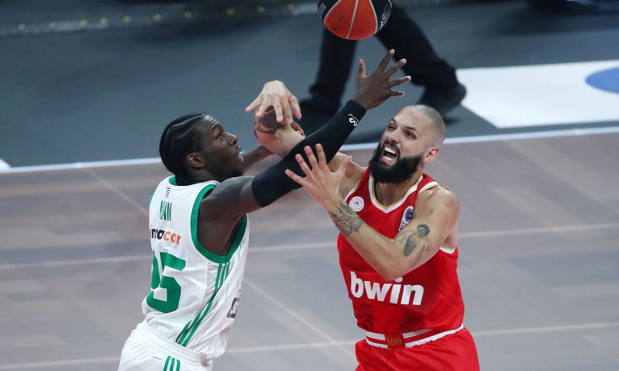 Ολυμπιακός – Παναθηναϊκός 97-93: Οι Πειραιώτες κέρδισαν την τρίτη θέση με άνετη νίκη στον «τελικό της παρηγοριάς»