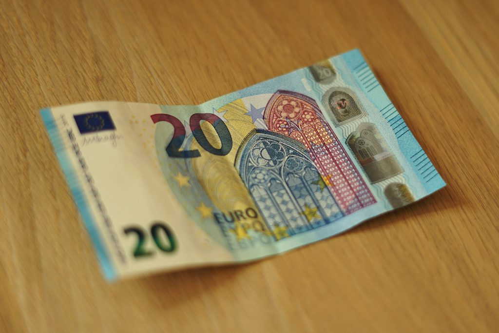 Θεσσαλονίκη: Συνελήφθη 16χρονος για πλαστά χαρτονομίσματα των 20 ευρώ