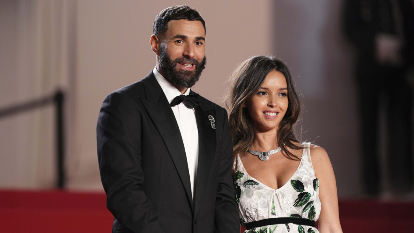 Λίνα Χουντρί: Ποια είναι η σαγηνευτική ηθοποιός στην οποία βρήκε «καταφύγιο» ο Καρίμ Μπενζεμά (φωτο – βίντεο)