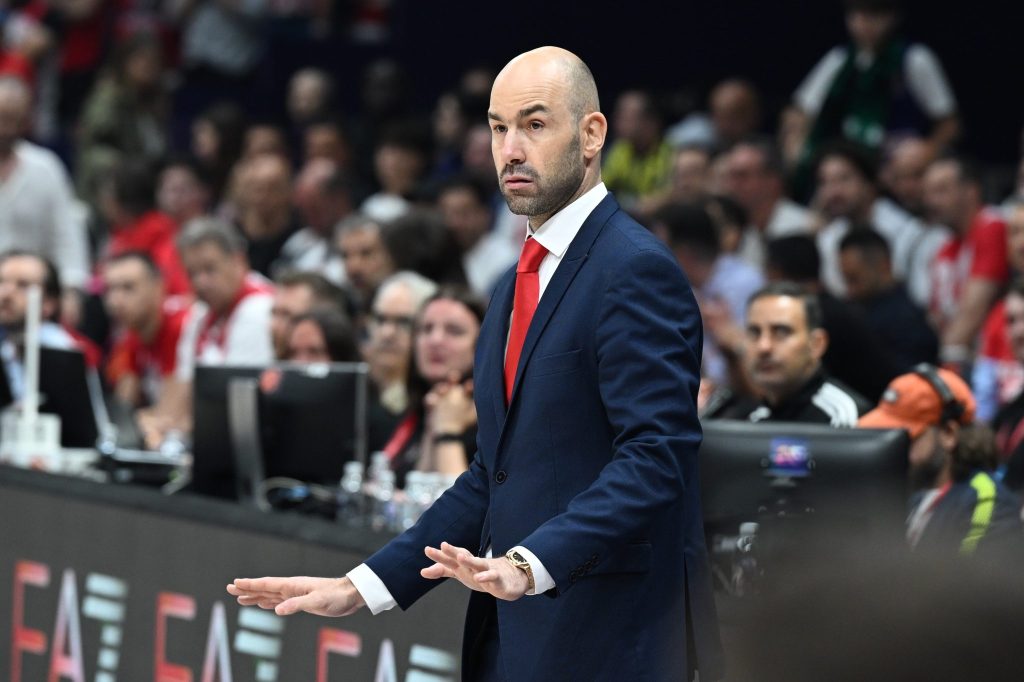 O B.Σπανούλης συνεχάρη τη Φενέρμπαχτσε για την κατάκτηση της Ευρωλίγκας: «Κάναμε περισσότερα λάθη»