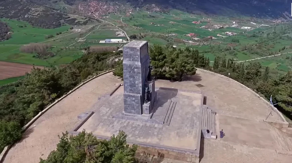 Αυτό είναι το μεγαλύτερο και επιβλητικότερο μνημείο της Ελλάδας για το 1821 (βίντεο)