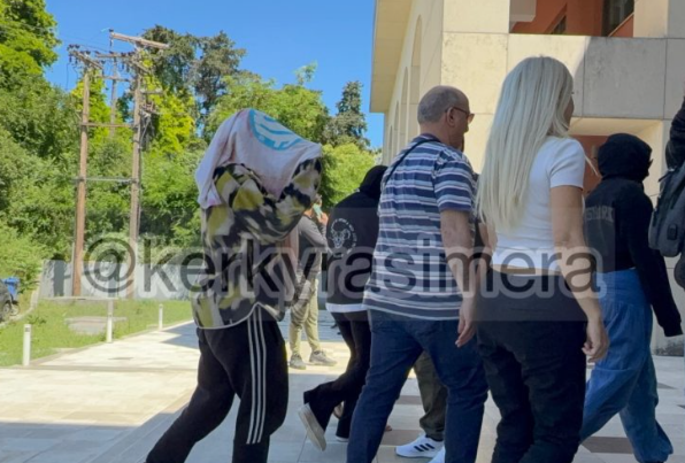 Στα δικαστήρια της Κέρκυρας οι πέντε γυναίκες που έκαναν pole dancing στα Παλαιά Ανάκτορα (βίντεο)