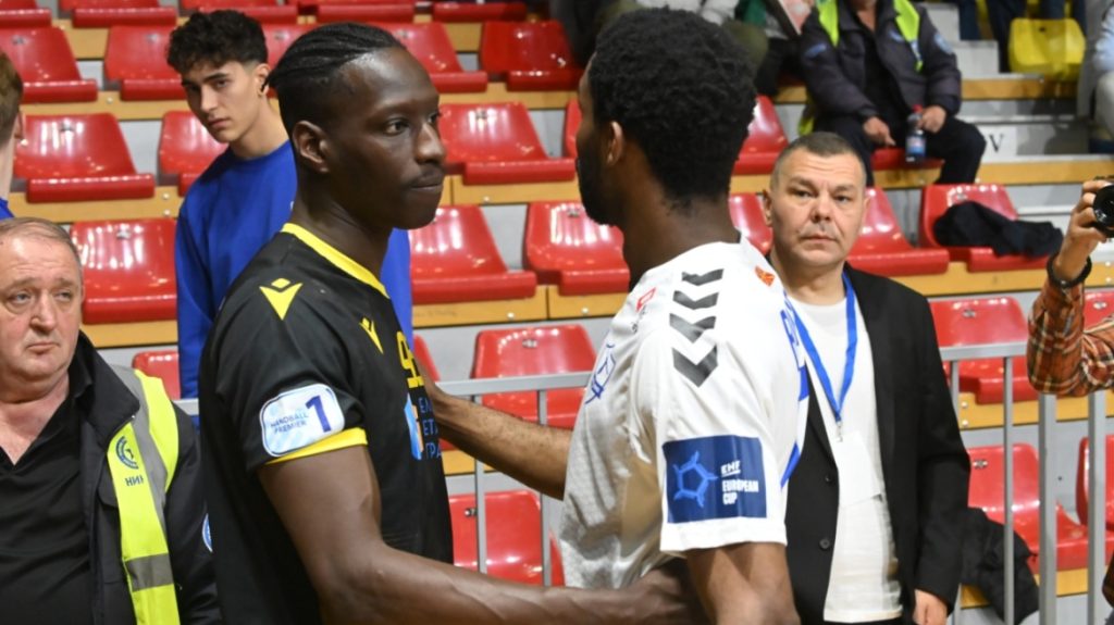 Σκόπια: Προκλητική η ανακοίνωση της Ομοσπονδίας Χάντμπολ- Απαιτούν να τιμωρηθεί η ΑΕΚ γιατί δεν μπήκε στο γήπεδο