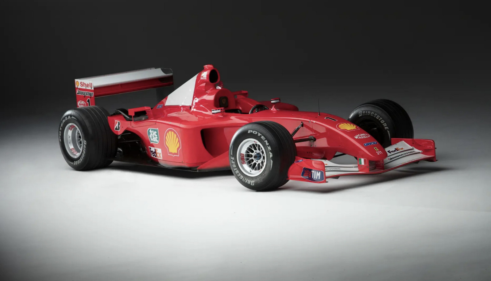 Ferrari F2001: Το θρυλικό μονοθέσιο του Schumacher πουλήθηκε για 16 εκατ. ευρώ