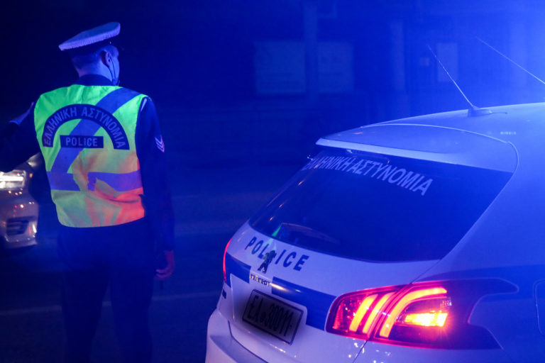 Ηράκλειο: Μεθυσμένος οδηγός παραβίασε φανάρια και STOP, μπήκε στο αντίθετο ρεύμα και τράκαρε – Εγκατέλειψε το όχημα