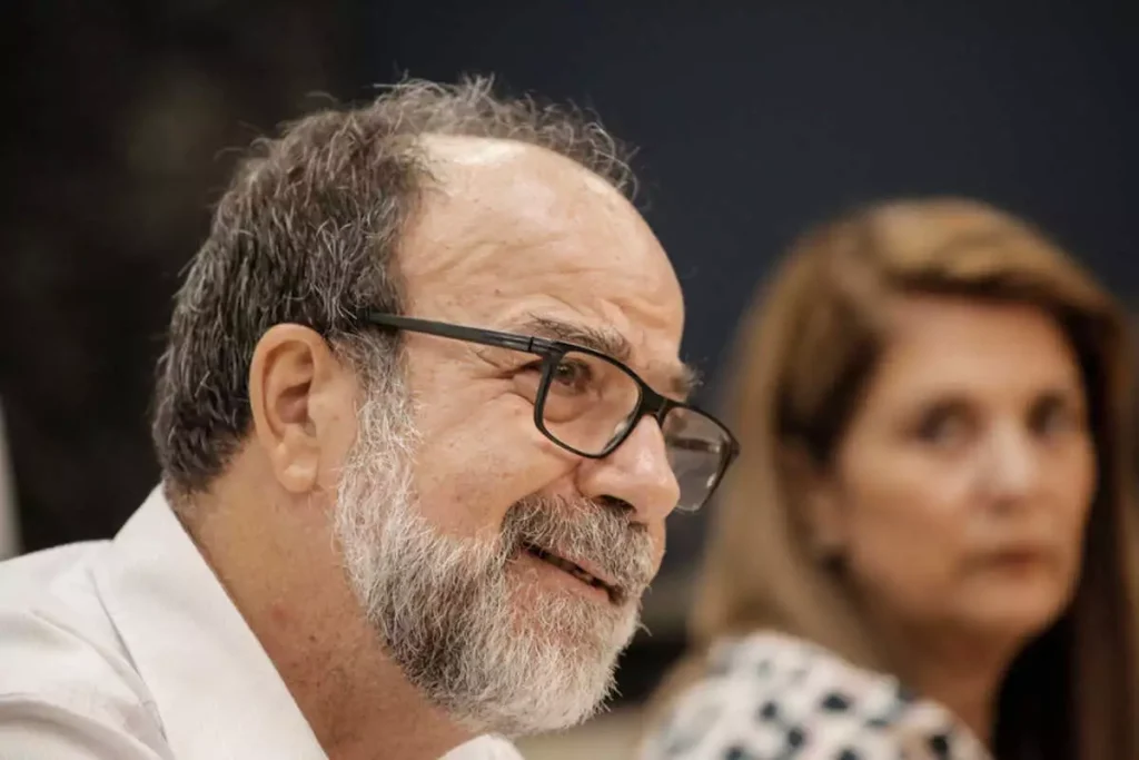 Πρόεδρος ΕΟΔΥ: «Λάθος το κλείσιμο των σχολείων για τον στρεπτόκοκκο – Καλύτερα κάντε αγιασμό»