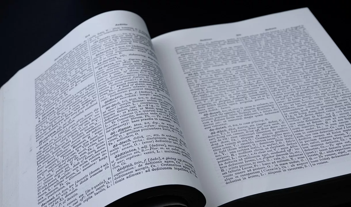 Δέκα πασίγνωστες αγγλικές λέξεις που έχουν ελληνικές ρίζες