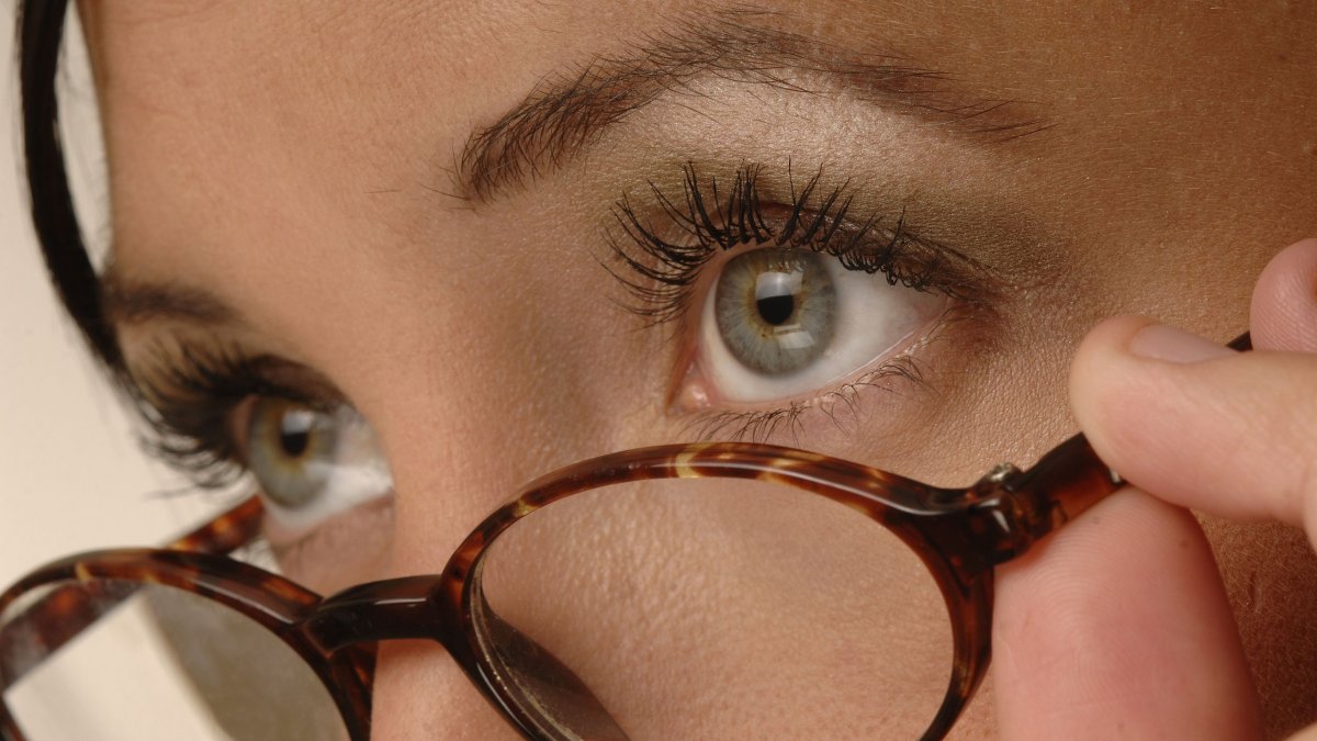 Καταρράκτης: Τα 6 «ύπουλα» σημάδια που πρέπει να γνωρίζετε