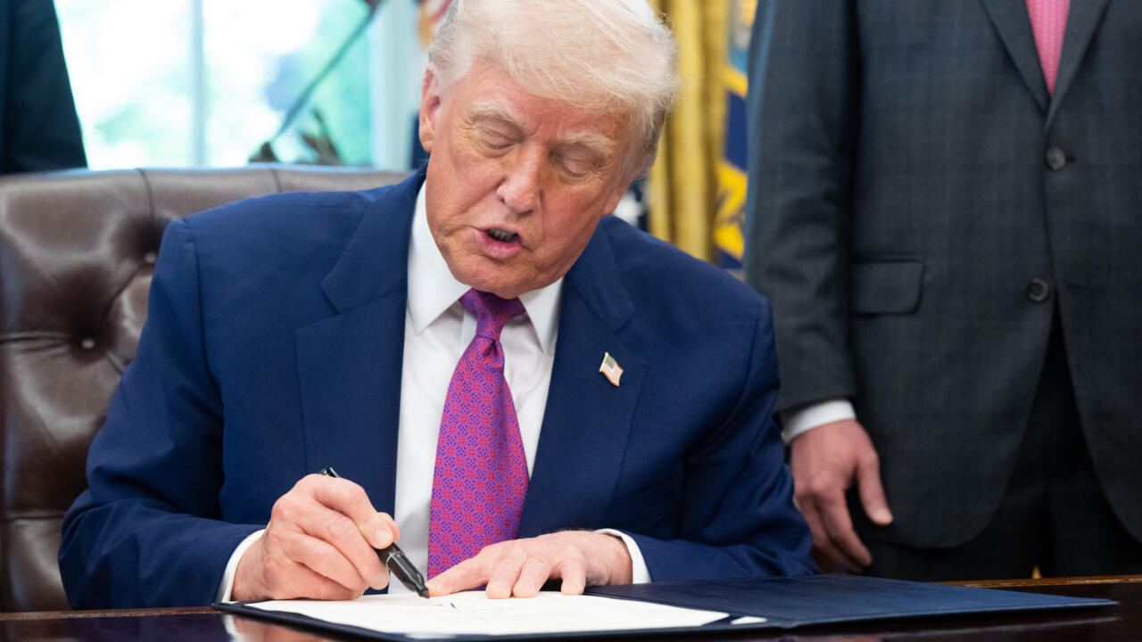 Ικανοποιημένος ο Ν.Τραμπ από την πρόθεση της ΕΕ για εμπορικό διάλογο