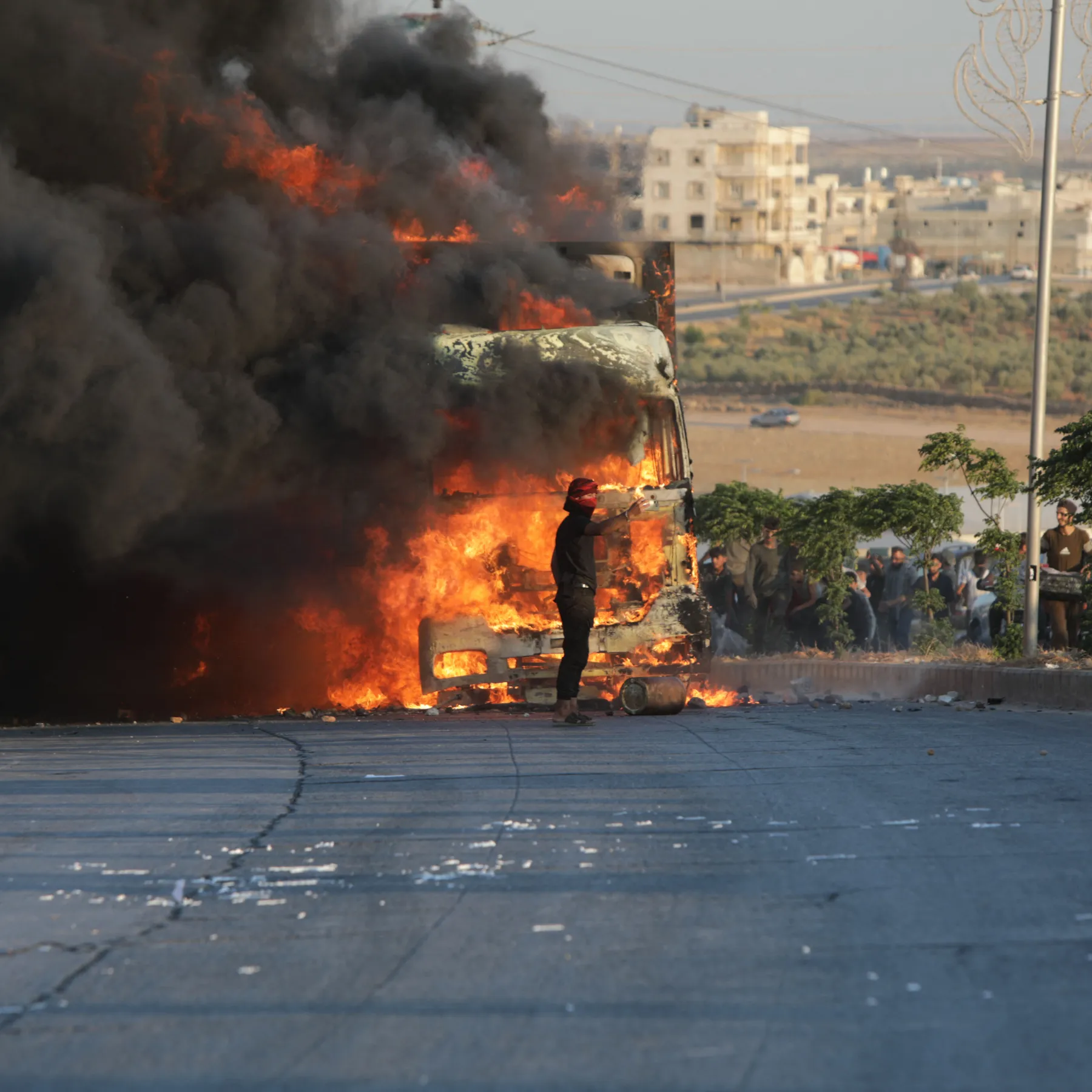 Βίντεο: Ταραχές στην Αλ Μπαμπ της Συρίας – Οι Κούρδοι απαιτούν να αποχωρήσουν οι τουρκικές δυνάμεις