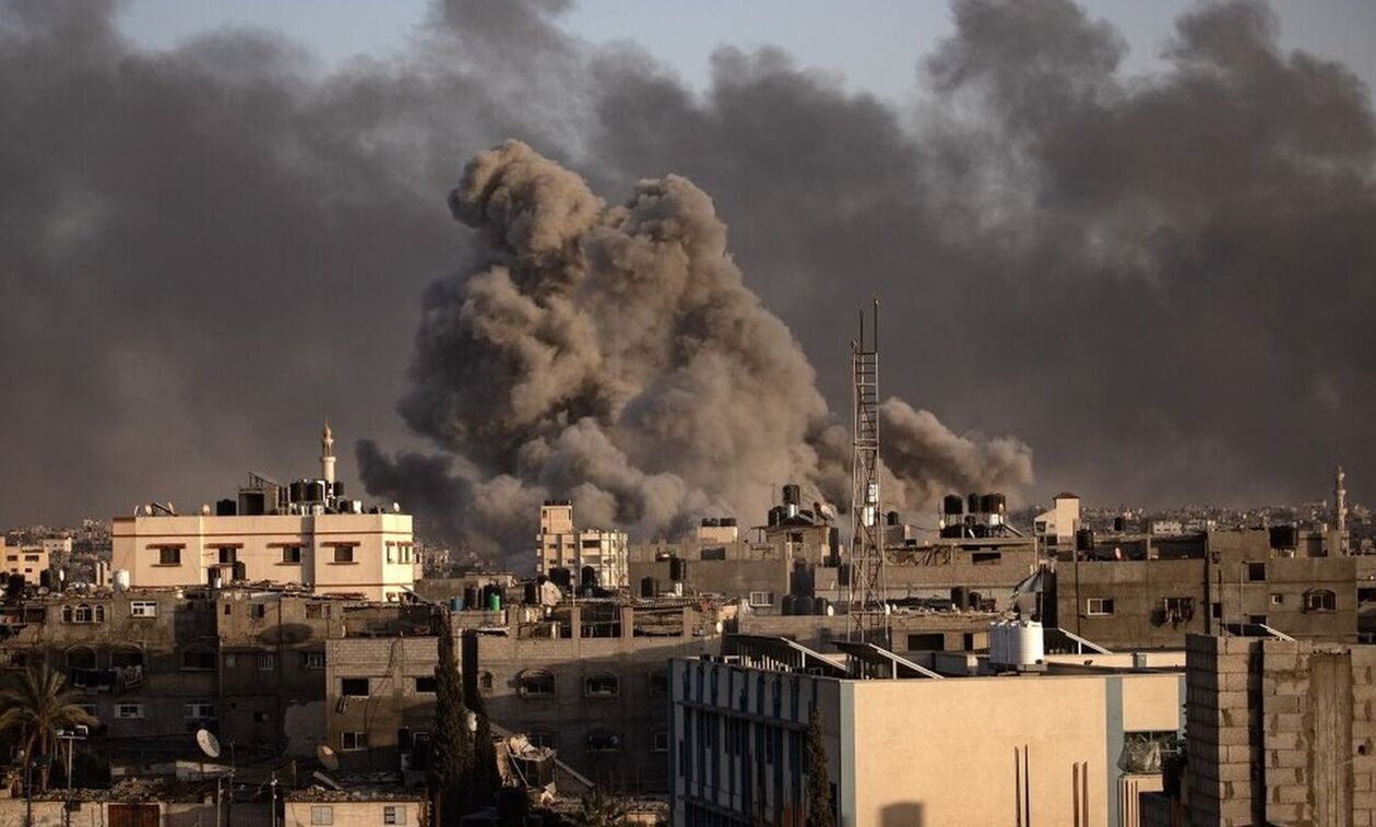 Νέοι ισραηλινοί βομβαρδισμοί κατά των Χούθι στην Υεμένη: Έπληξαν «στόχους» στο αεροδρόμιο της Σαναά