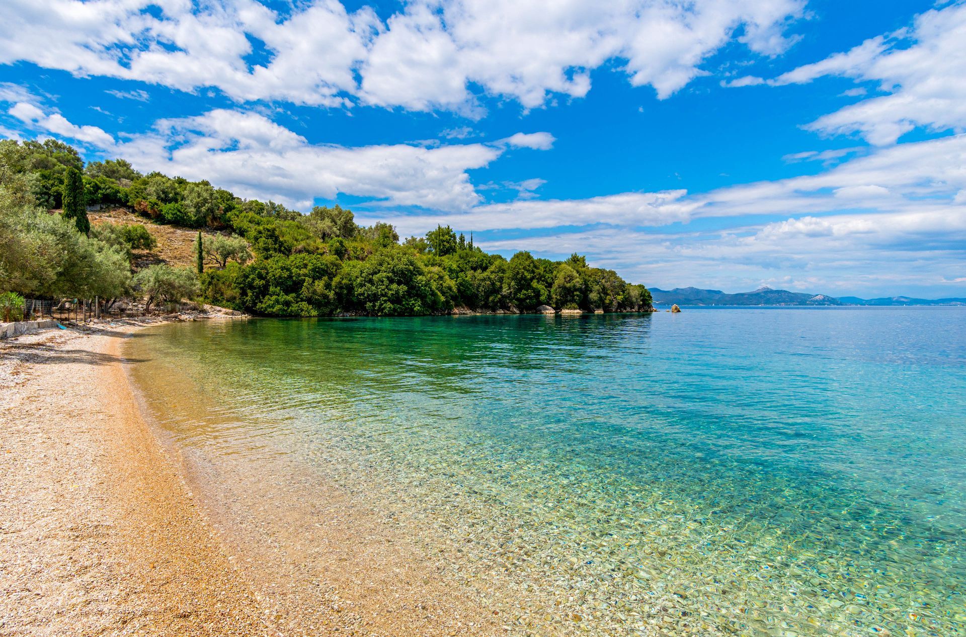 Μεγανήσι: Η… έκπληξη του Ιονίου που θα σας συναρπάσει και θα σας κάνει να «κολλήσετε» μαζί του (φώτο)