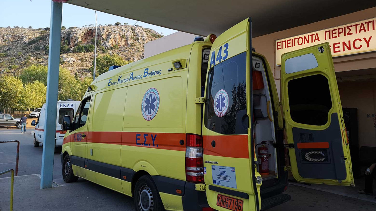 ΕΚΑΒ: Ανυπόστατες οι αναφορές ότι νεογέννητο στα Χανιά κινδύνευε επειδή το ασθενοφόρο δεν είχε πετρέλαιο