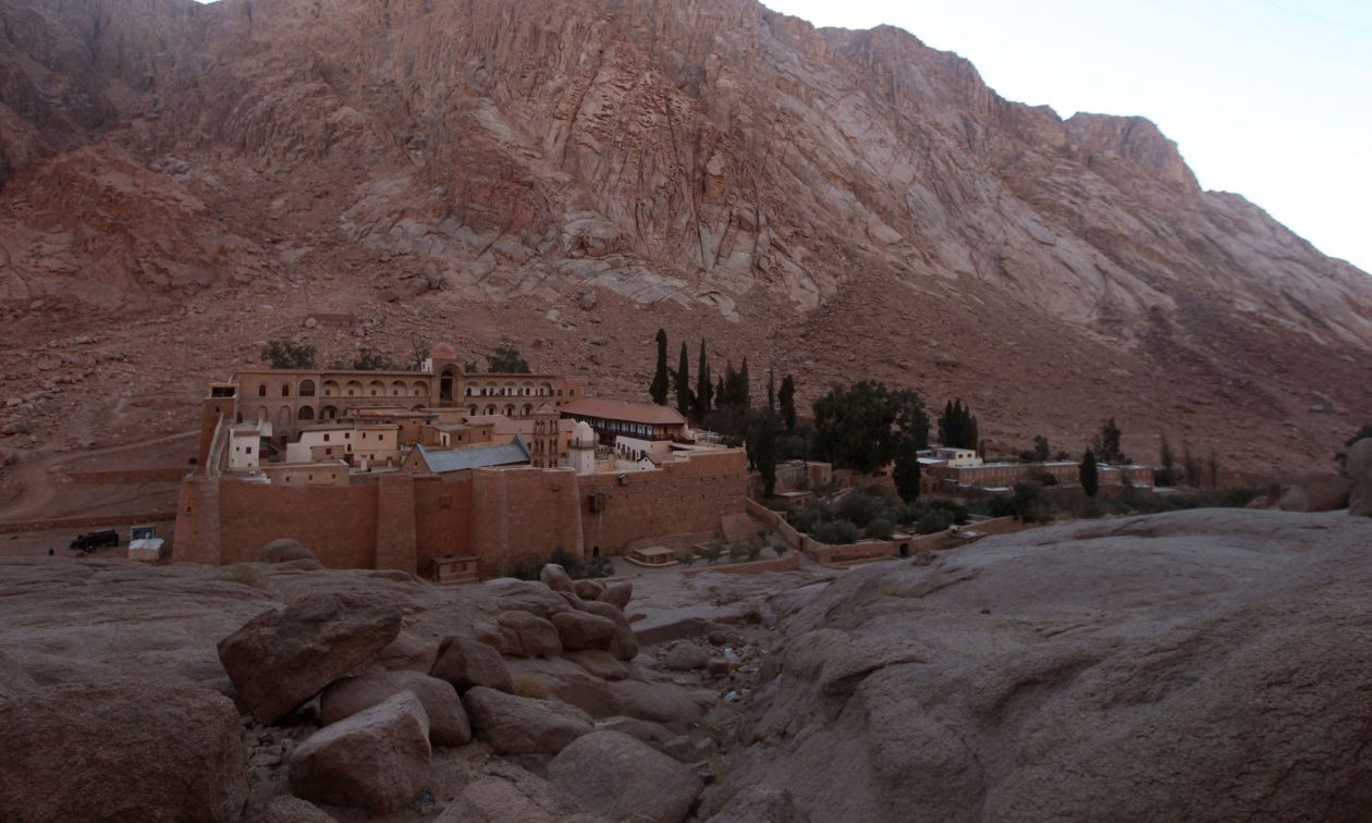 Η απόφαση του αιγυπτιακού εφετείου για την Μονή Σινά: Δήμευση ελλείψει τίτλων ιδιοκτησίας εδώ και 15 αιώνες!