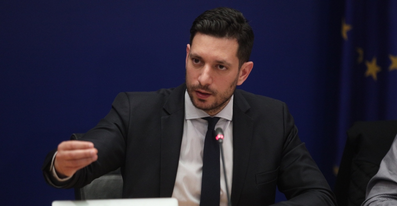 Βήμα πίσω από Κ.Κυρανάκη μετά την «έφοδο» των ιδιοκτητών ταξί στο υπουργείο: «Θέλουμε διάλογο»