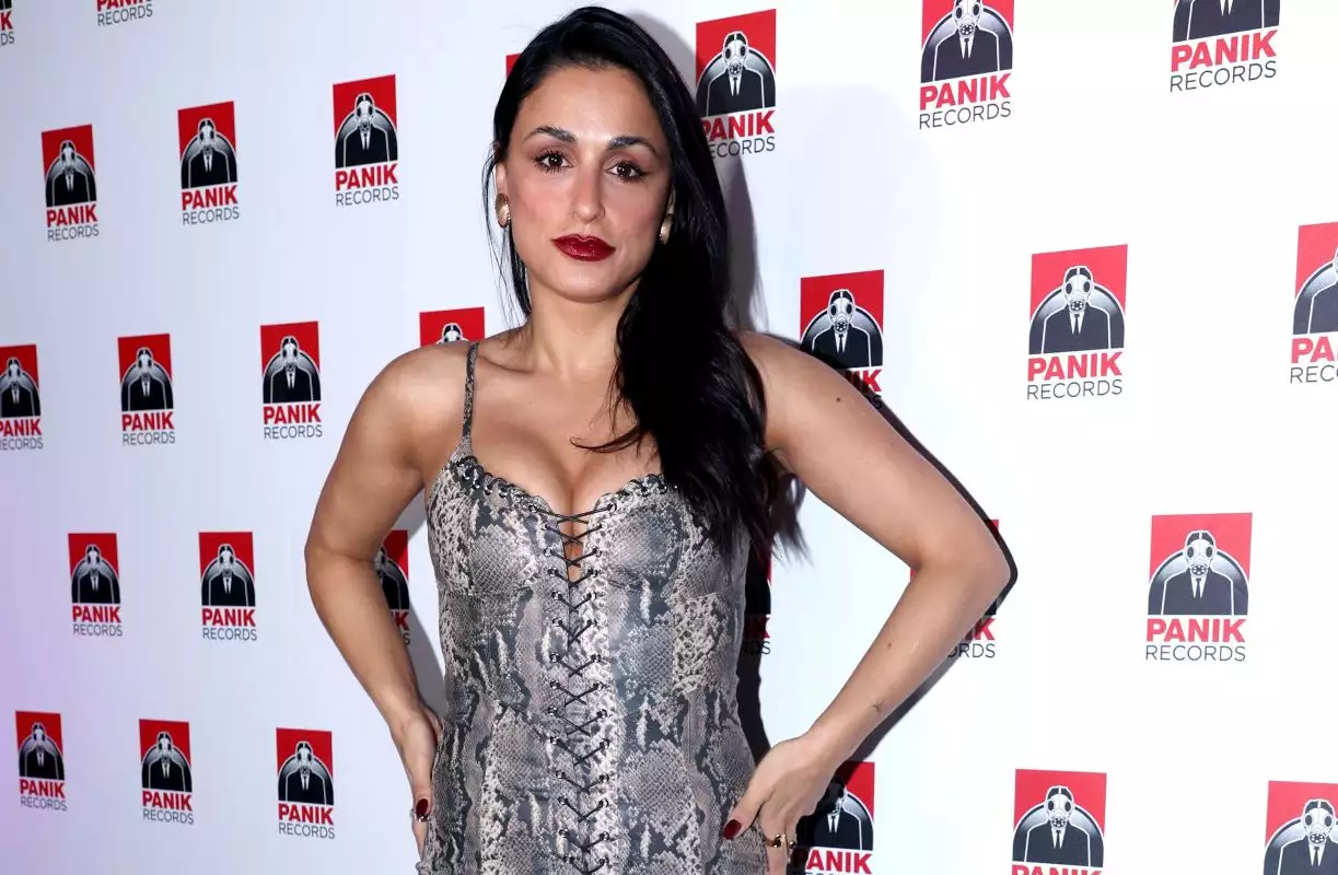 «Εδώ χθες βρισκόταν το αμάξι μου – Τώρα όχι»: Θύμα κλοπής έπεσε η τραγουδίστρια Χ.Σάλτη