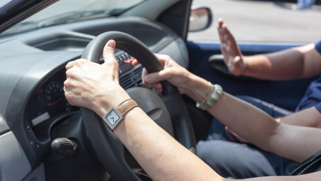 Θεσσαλονίκη: Συνελήφθη 55χρονος δάσκαλος οδήγησης για σεξουαλική παρενόχληση – Τι καταγγέλλει μαθήτριά του