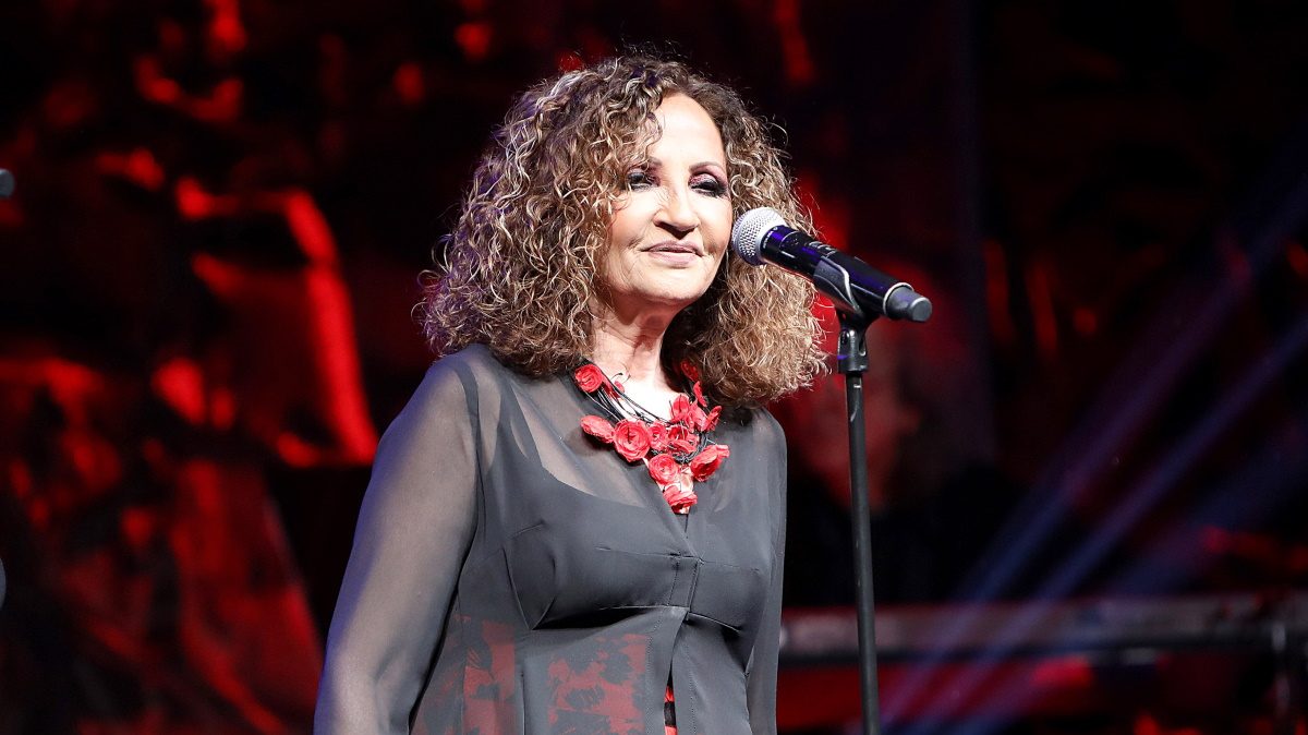 Ν.Μουρατίδης για Γλυκερία: «Δούλευε παντού για να πληρώνει τα χρέη της από τον τζόγο»