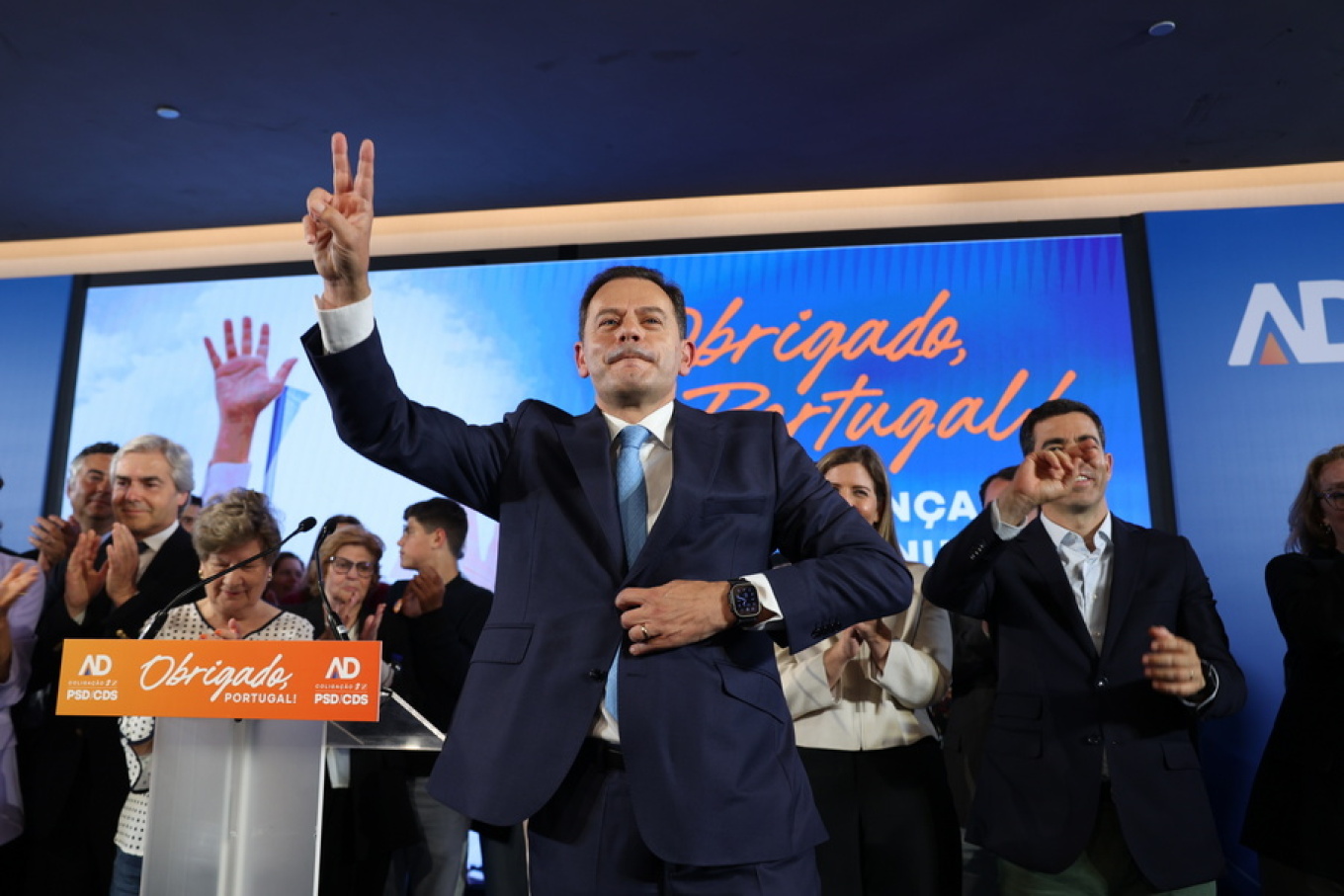 Πορτογαλία: Ο Λουίς Μοντενέγκρο έλαβε εντολή σχηματισμού κυβέρνησης – Με ποια κόμματα θα συνεργαστεί