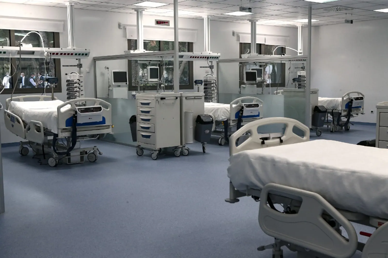 Ηράκλειο: Πέθανε ο 45χρονος τουρίστας από την Πολωνία που είχε πέσει από μπαλκόνι 2ου ορόφου ξενοδοχείου