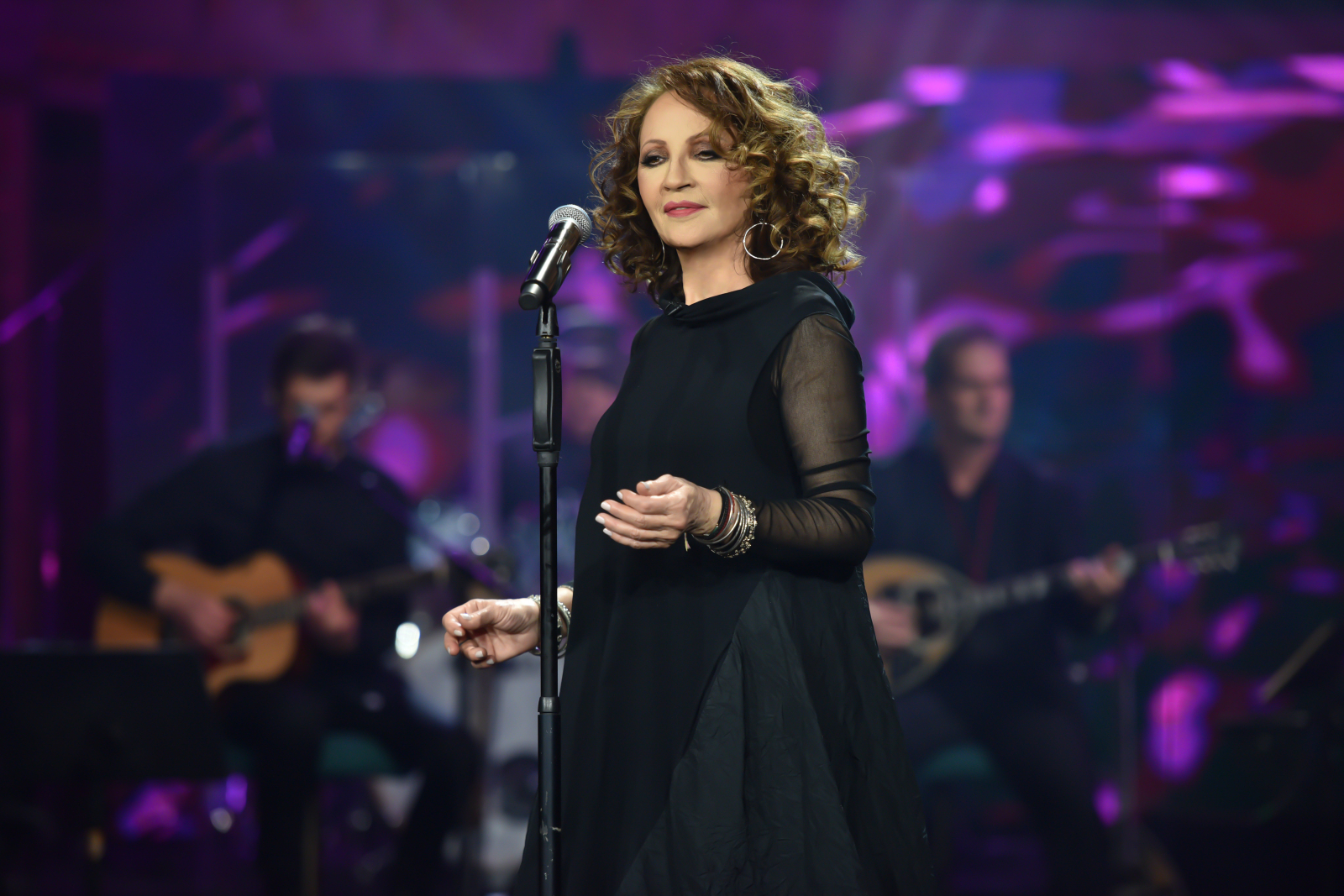 «Πυρά» Π.Κατσαρίδη κατά Γλυκερίας: «Δεν μπορεί δίπλα σου να σκοτώνονται παιδιά κι εσύ να τραγουδάς το Τέλι – Τέλι»