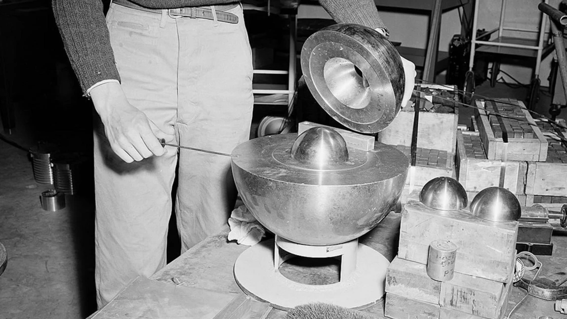 Τι απέγινε η τρίτη ατομική βόμβα που δεν έπεσε ποτέ;