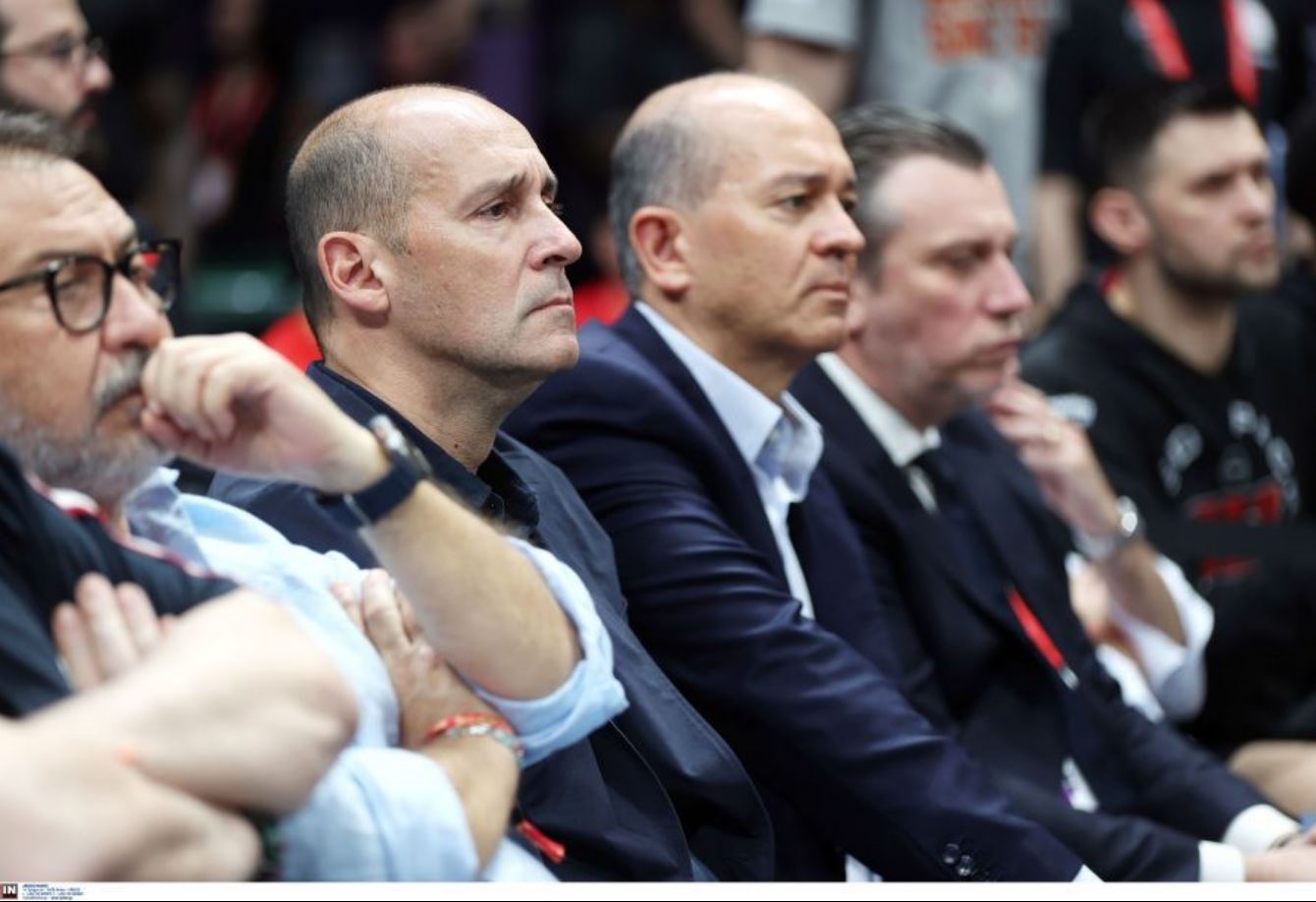 Στην προπόνηση του Ολυμπιακού οι Αγγελόπουλοι: Μίλησαν με «σκληρό» ύφος – Ποιο το μήνυμα που έστειλαν