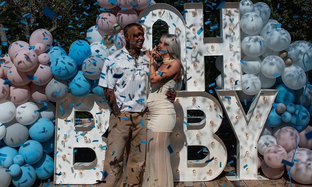 Άννα Θεοδωρίδη: Η σύντροφος του τράπερ Light αποκάλυψε το φύλο του παιδιού τους – Δείτε φωτογραφίες